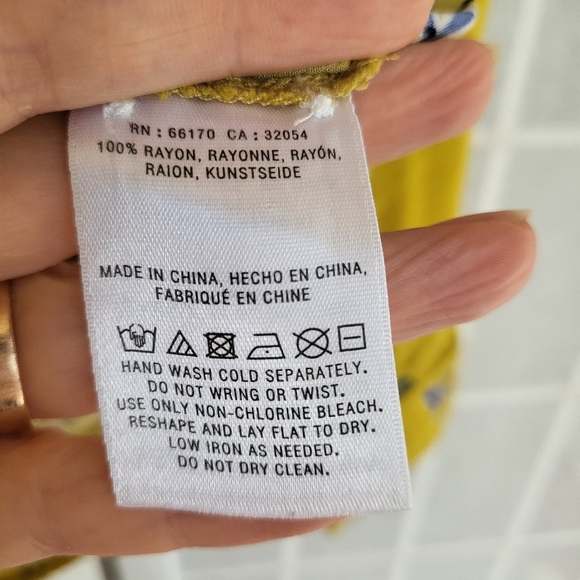 ANTHROPOLOGIE Top Bow Print Yellow Blouse Sz 00P - Picture 7 of 9